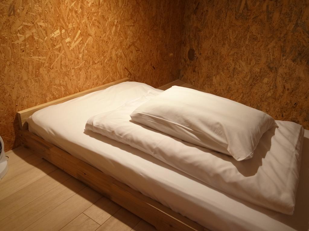 Kawaramachi Domitory Hotel Takamatsu Buitenkant foto