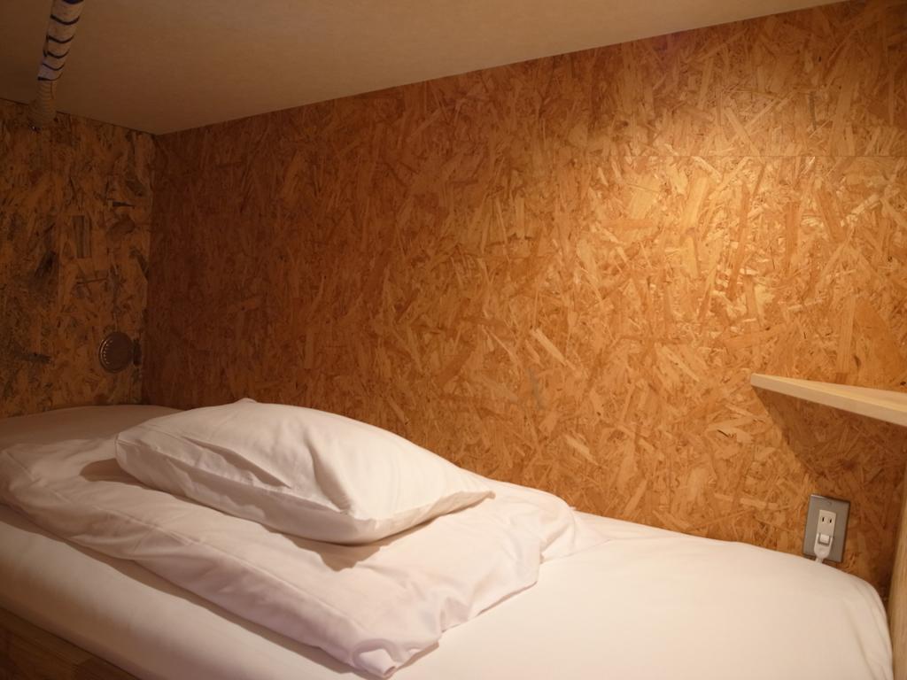 Kawaramachi Domitory Hotel Takamatsu Buitenkant foto